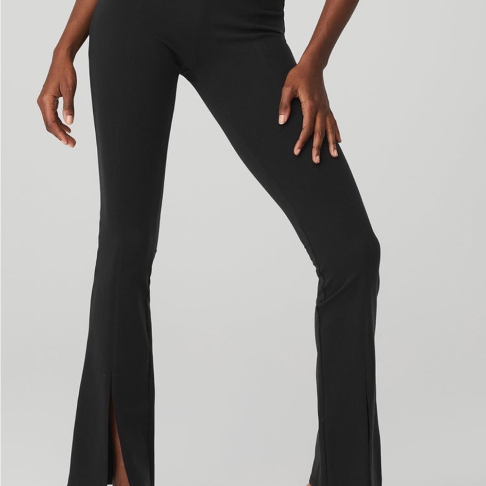 Alo yoga airbrush flutter leggings